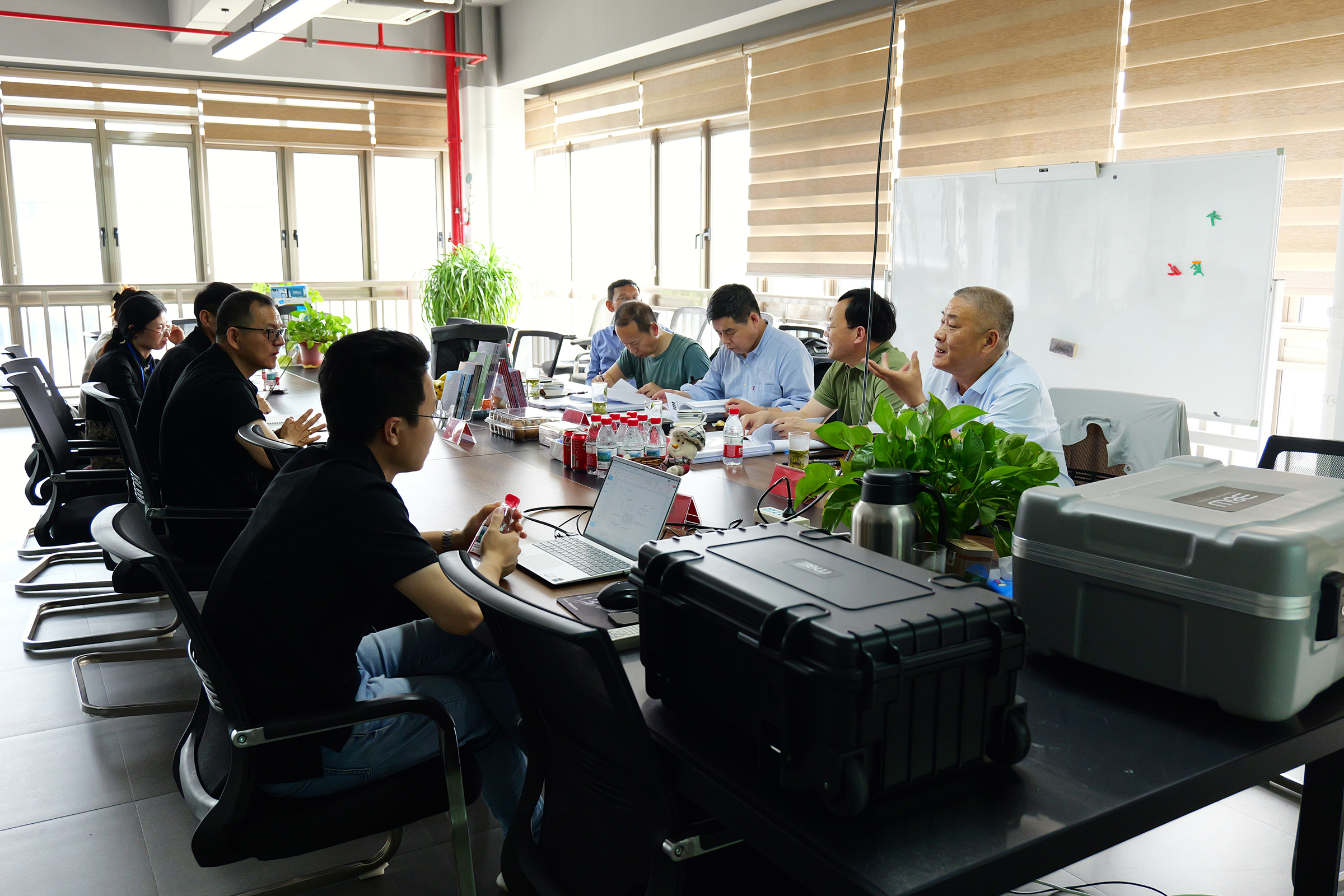 尊龙凯时人生就是搏实业（黄冈）有限公司3 项省级工业新产品顺利通过验收！硬核防护技术领跑国内同类水平